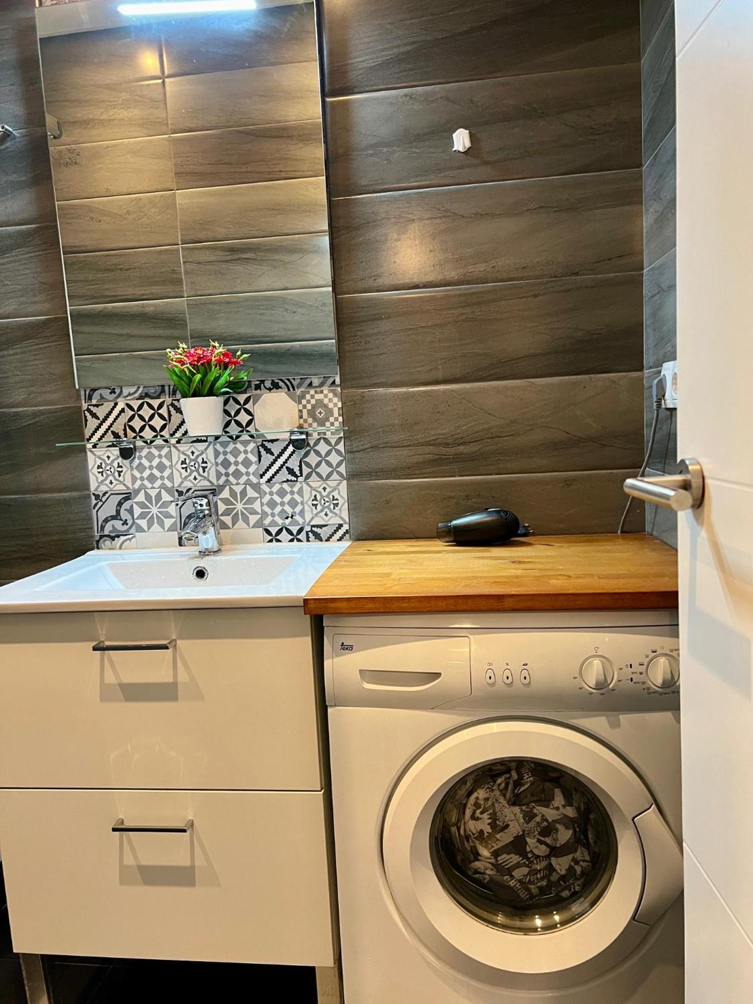 Bonito Apartamento En Zona Centrica De Appartamento Barcellona